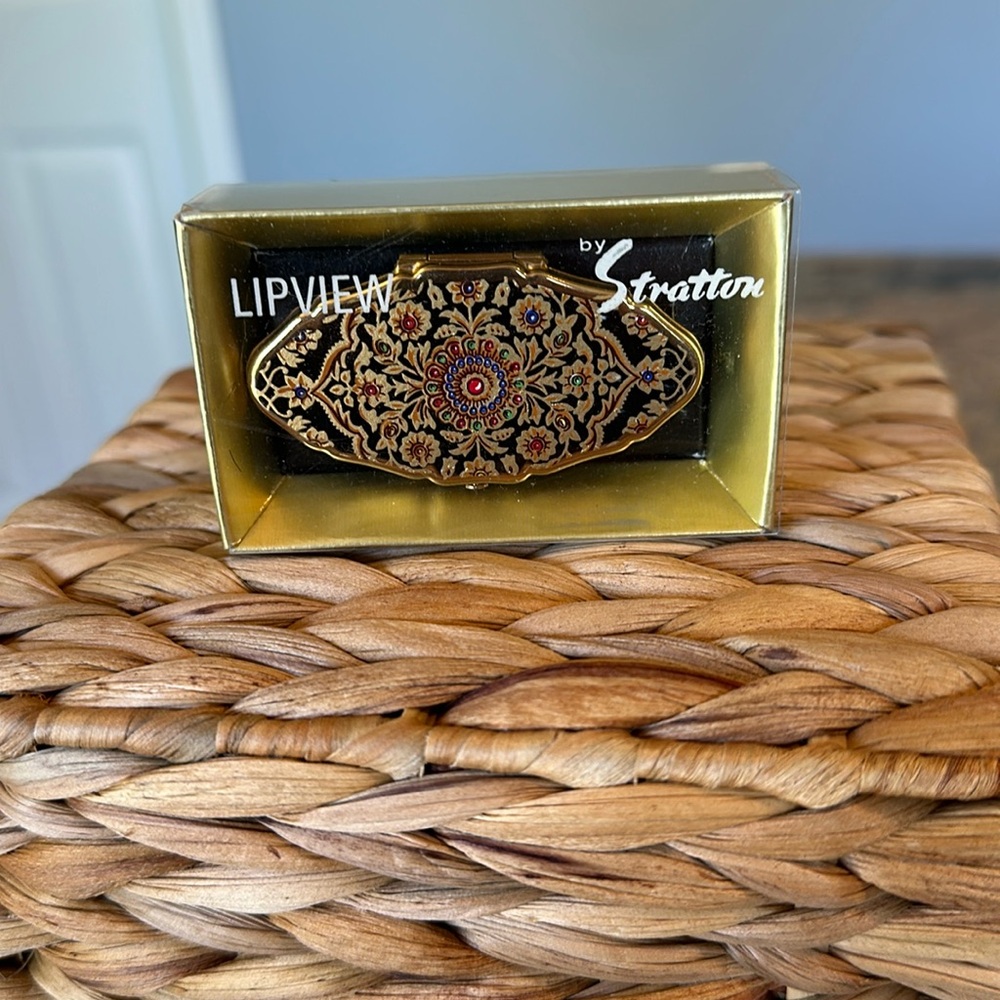 NIB Stratton Lipstick Holder Mirror Case Empress Pattern 1960